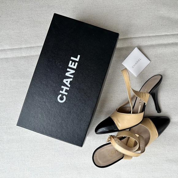 CHANEL heels - Picture 1 of 7